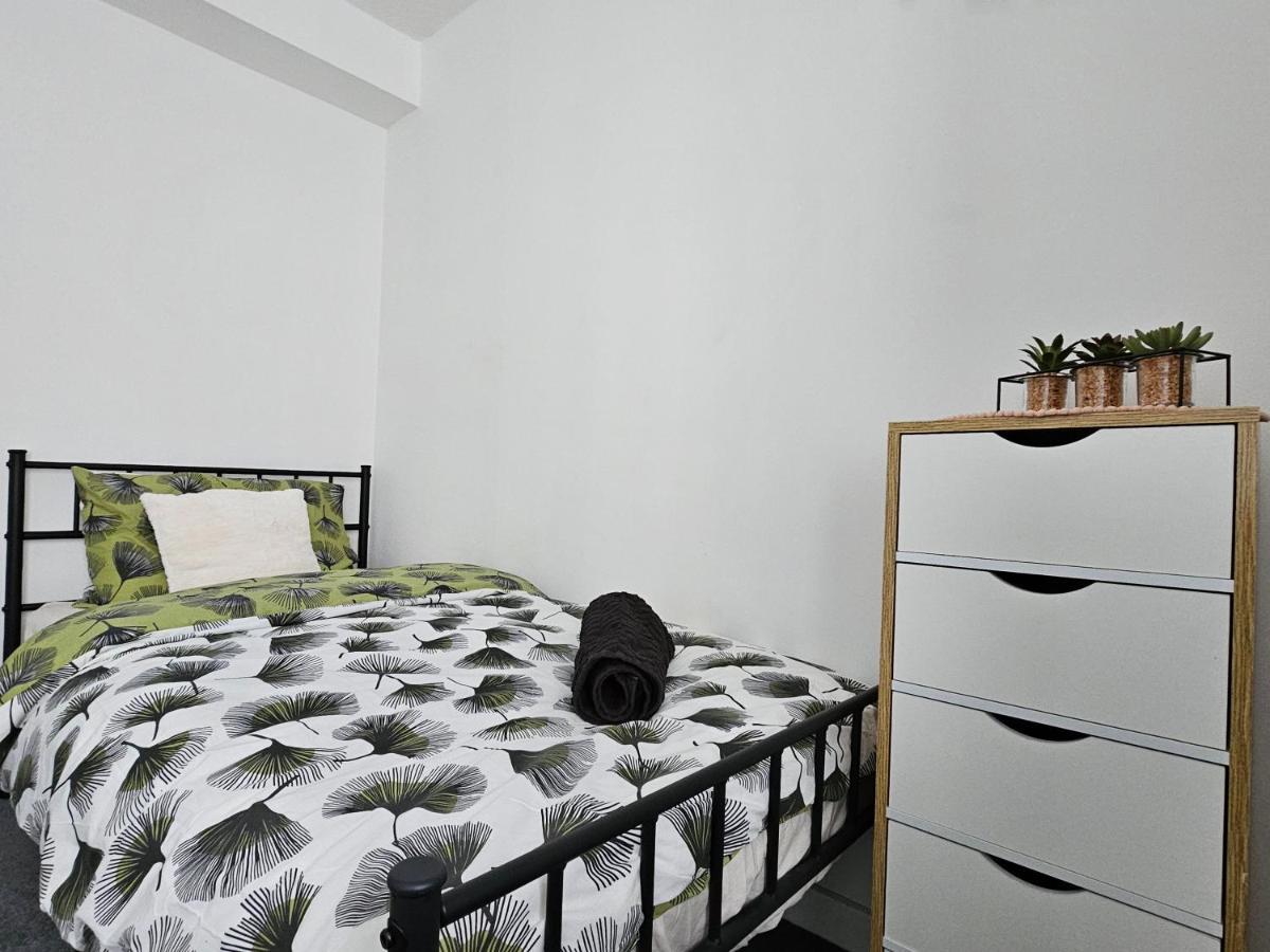Guest House - Close To All Amenities Northampton Exterior foto