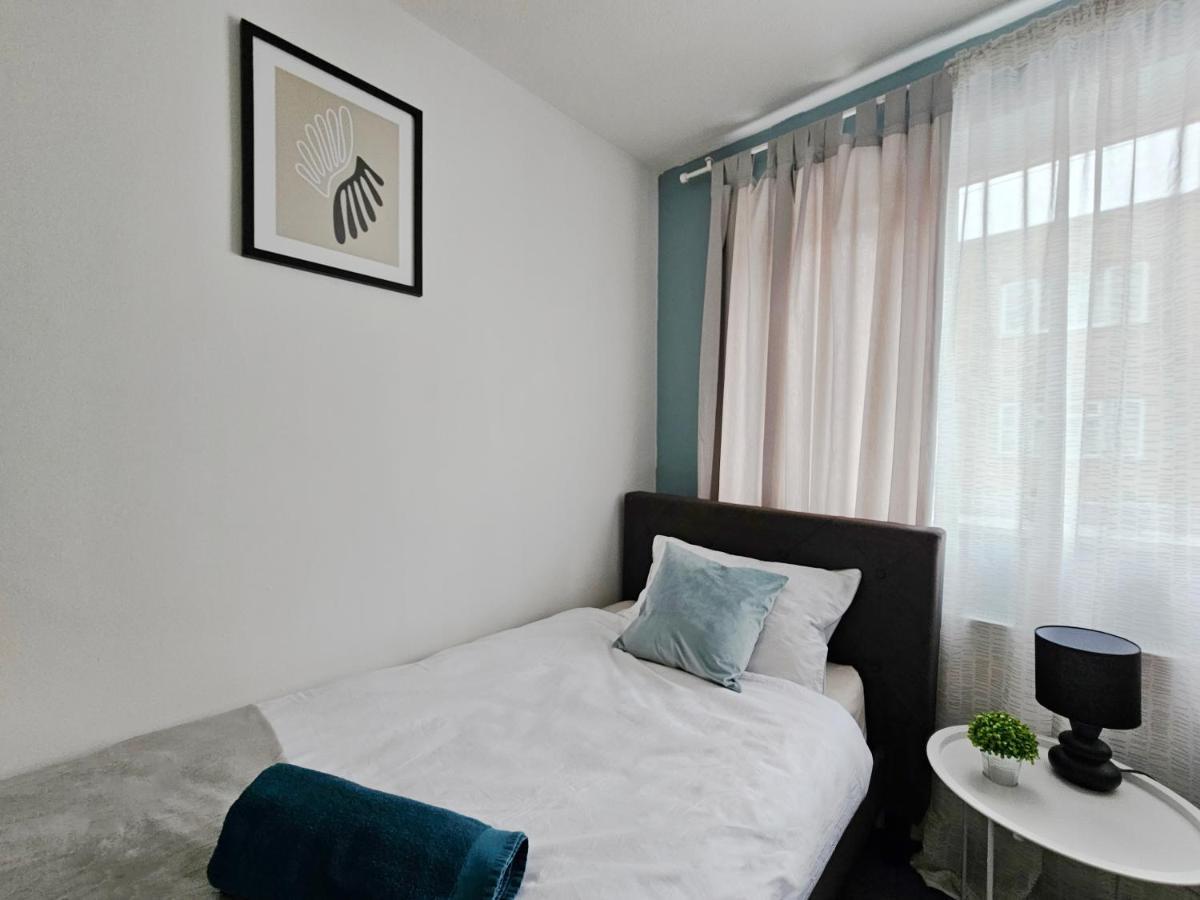 Guest House - Close To All Amenities Northampton Exterior foto